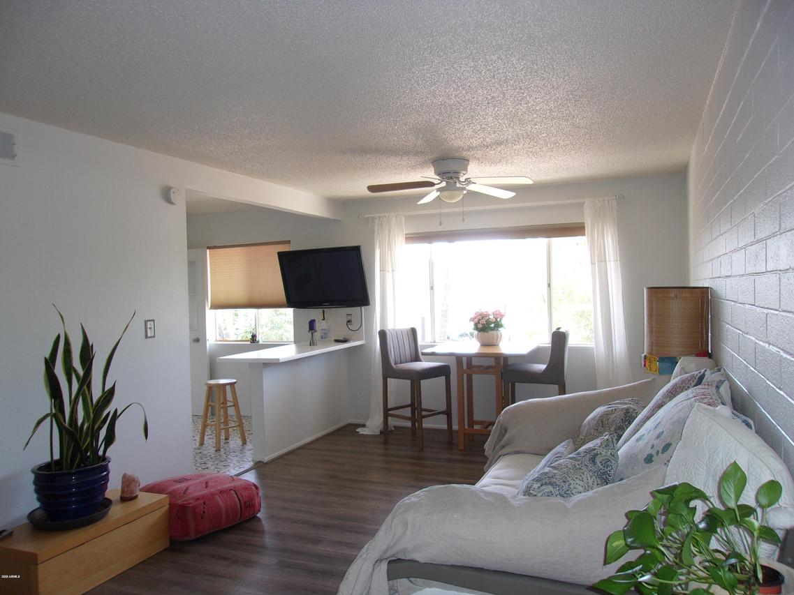 8221 E Garfield St. #L208, Scottsdale, AZ 85257