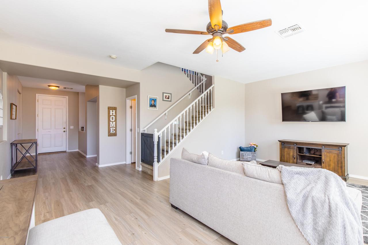 2071 W Agrarian Hills Dr., Queen Creek, AZ 85242