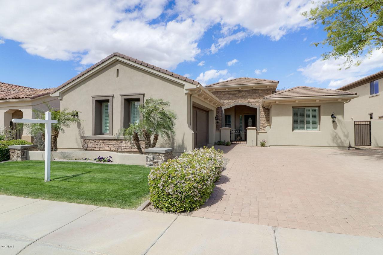 260 W New Dawn Dr., Chandler, AZ 85248
