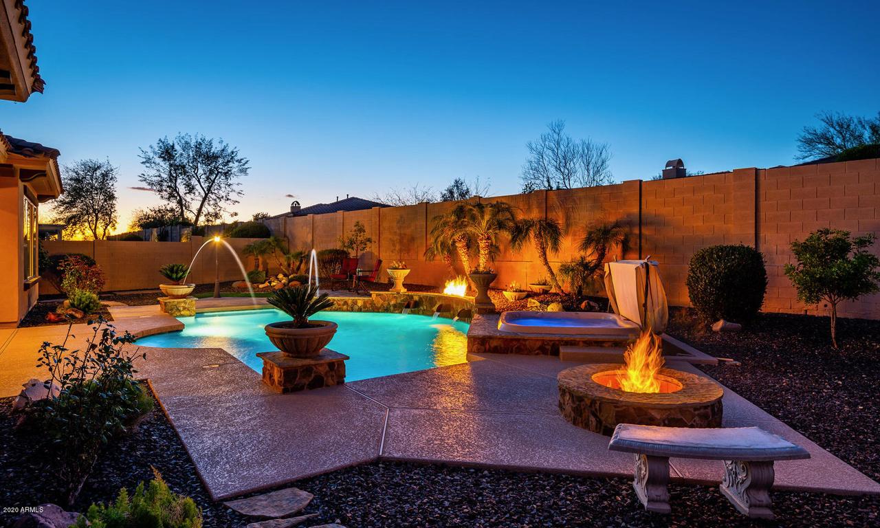 1828 W Sierra Sunset Tr., Phoenix, AZ 85085