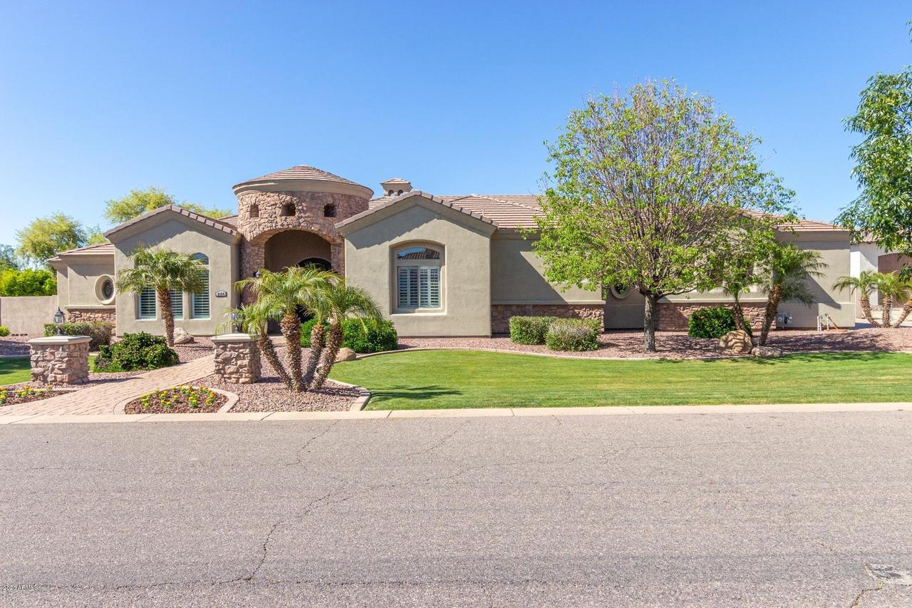 2120 E Coconino Dr., Gilbert, AZ 85298