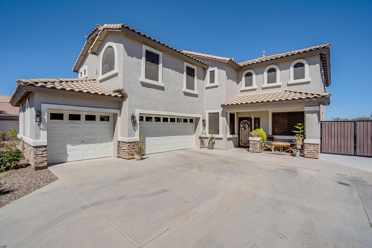 888 W Holstein Tr., San Tan Valley, AZ 85143