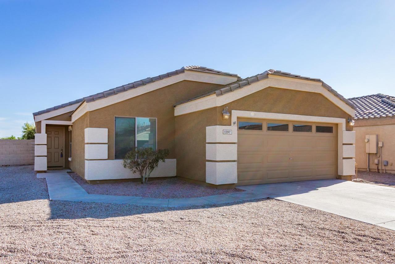 1297 E Christopher St., San Tan Valley, AZ 85140