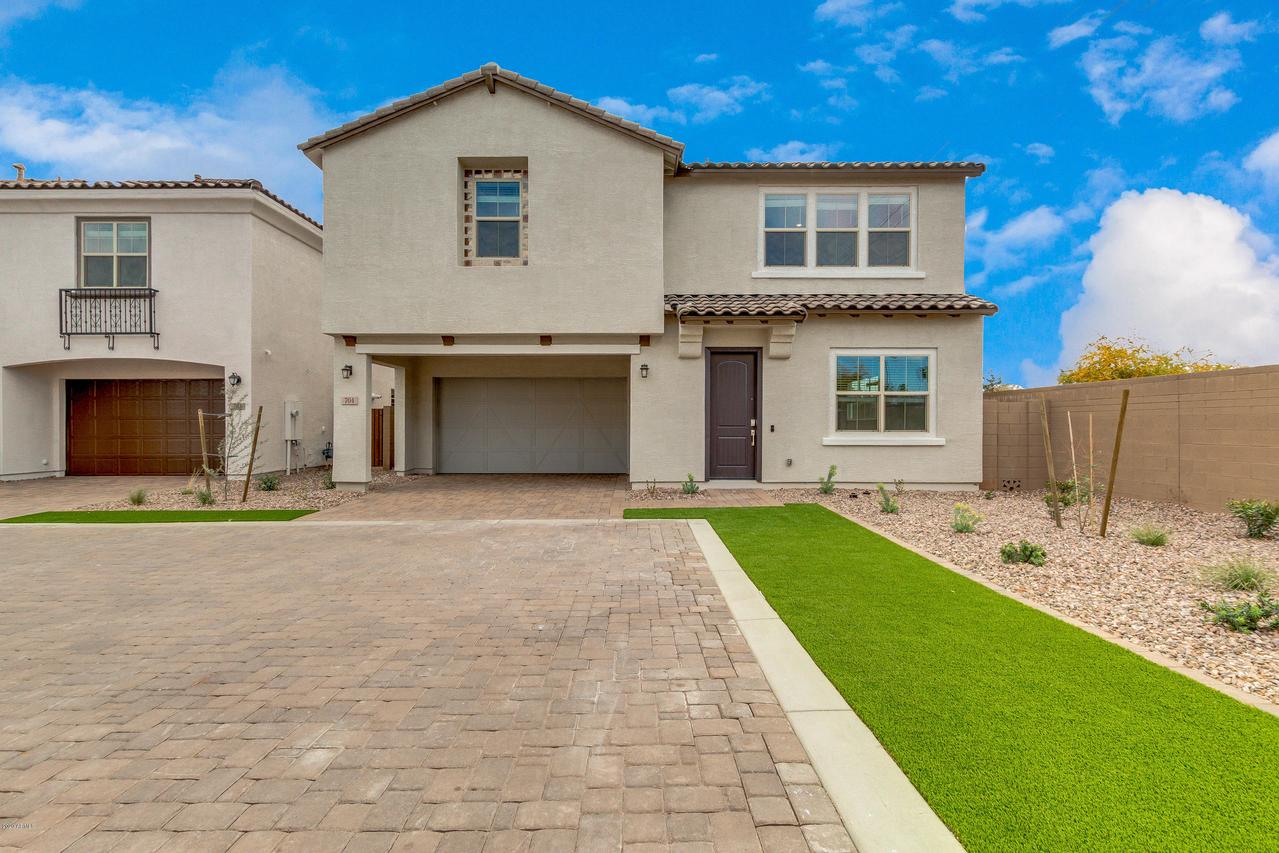 704 N Bay Dr., Gilbert, AZ 85233
