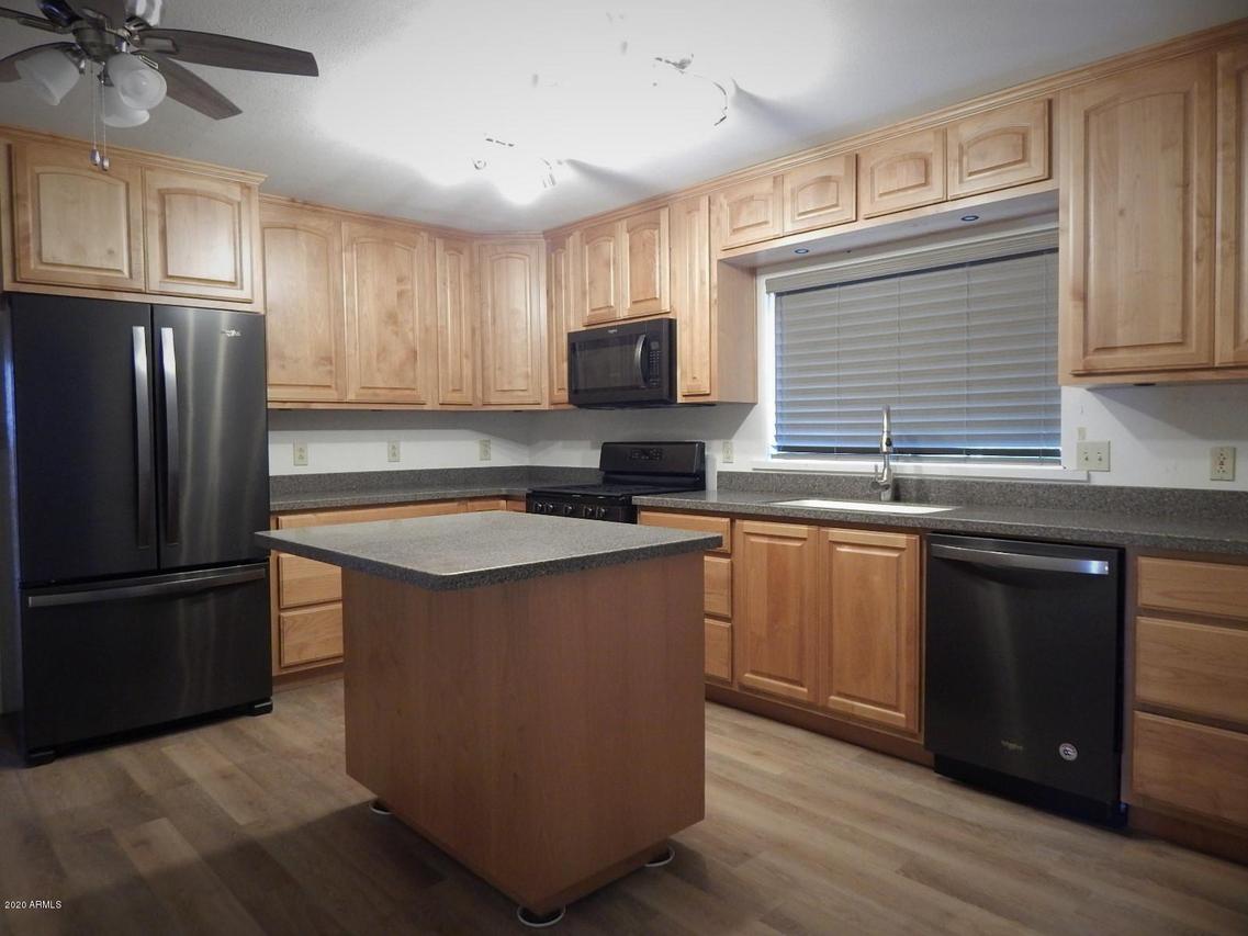 11615 N 83rd Ave., Peoria, AZ 85345