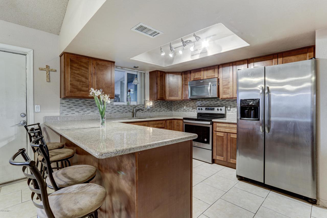 344 E Kenwood Cir., Mesa, AZ 85201