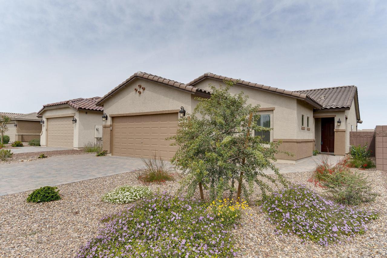 374 W Cucumber Tree Ave., San Tan Valley, AZ 85140
