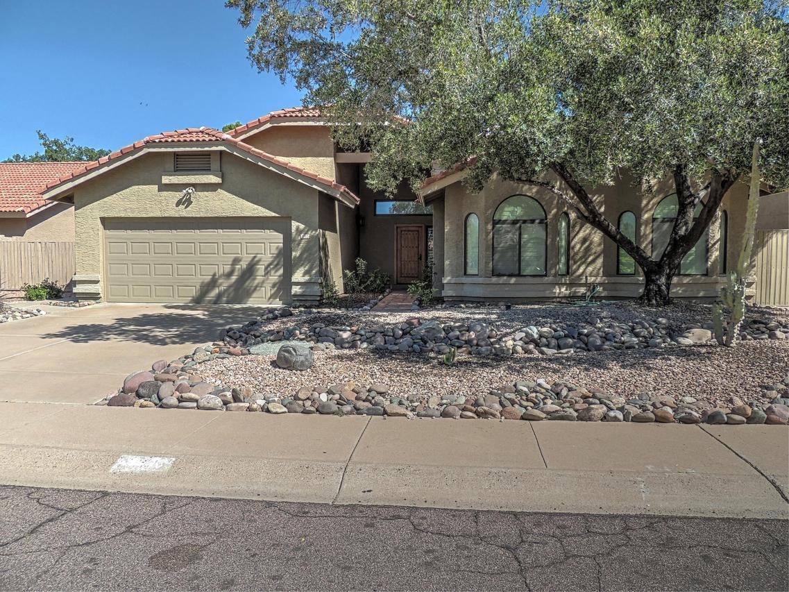 3702 E Goldfinch Gate Ln., Phoenix, AZ 85044