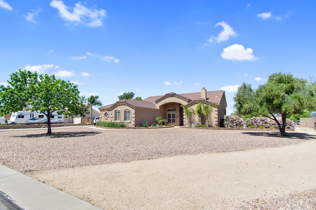 2512 E Arrowhead Tr., Gilbert, AZ 85297