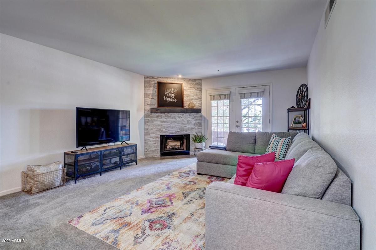 4704 E Paradise Village Pkwy. #309, Phoenix, AZ 85032