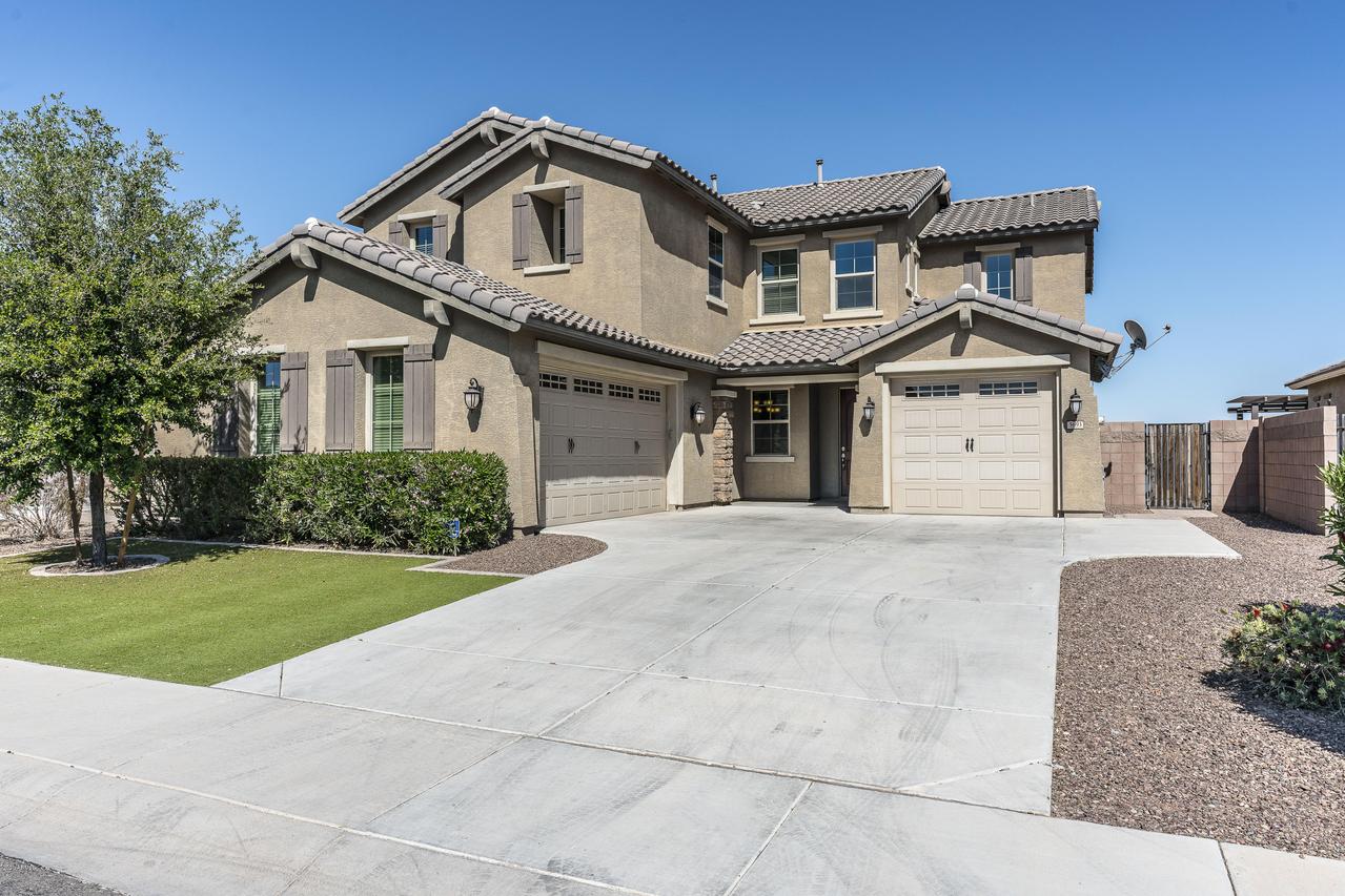 5693 S Parkcrest St., Gilbert, AZ 85298