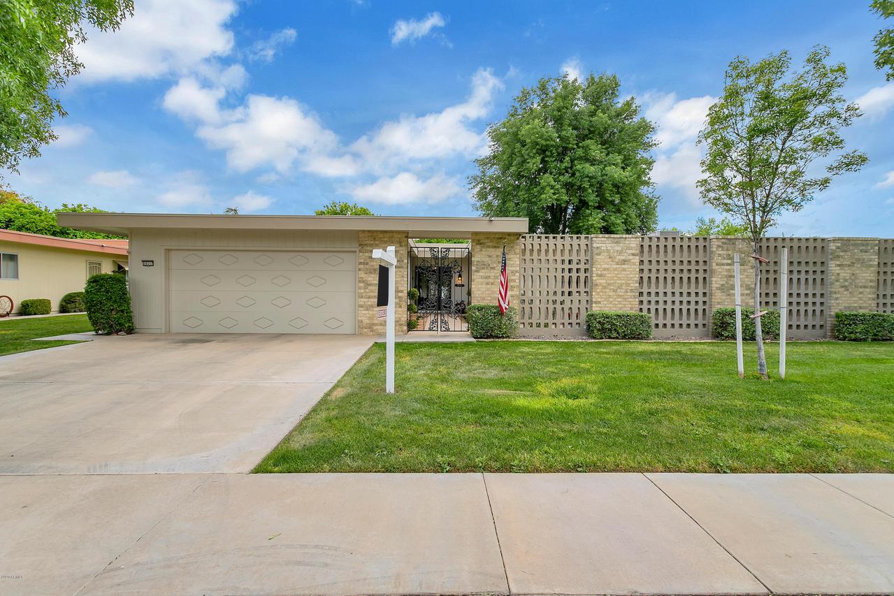 10317 W Spanish Moss Ln., Sun City, AZ 85373