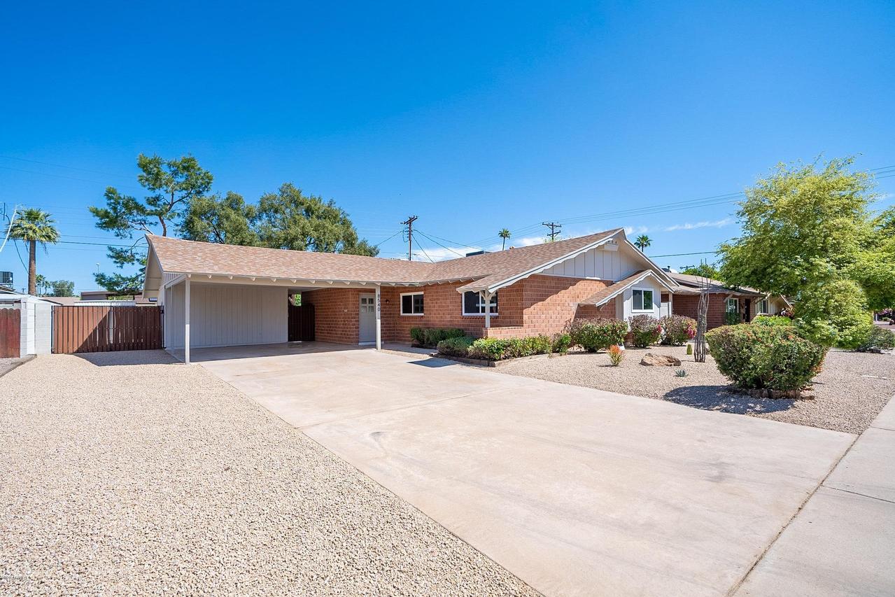 8540 E Cambridge Ave., Scottsdale, AZ 85257