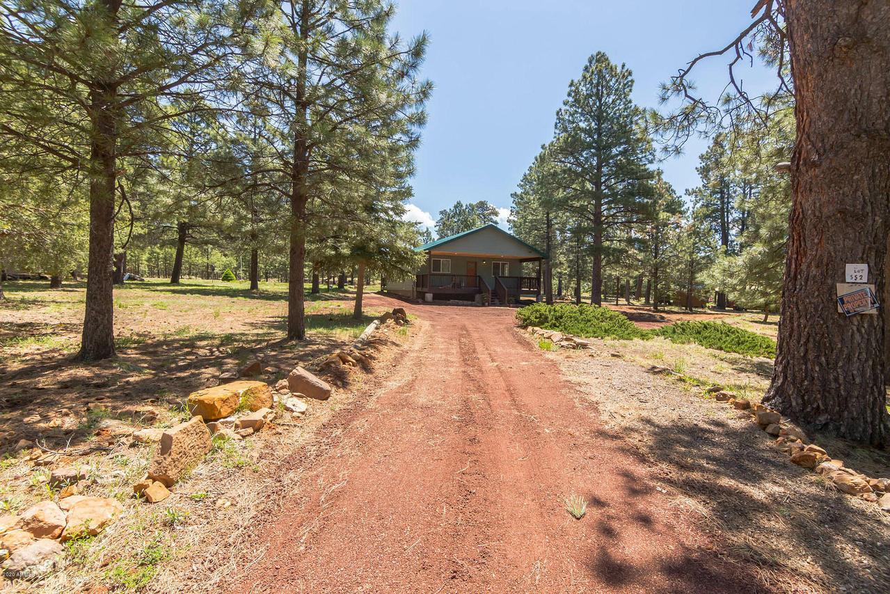 2240 Woodchuck Ln., Forest Lakes, AZ 85931