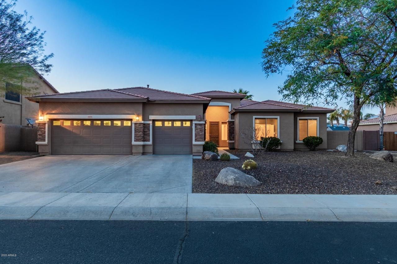 18454 W Mauna Loa Ln., Surprise, AZ 85388