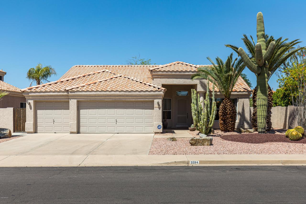 2224 S Revolta St., Mesa, AZ 85209