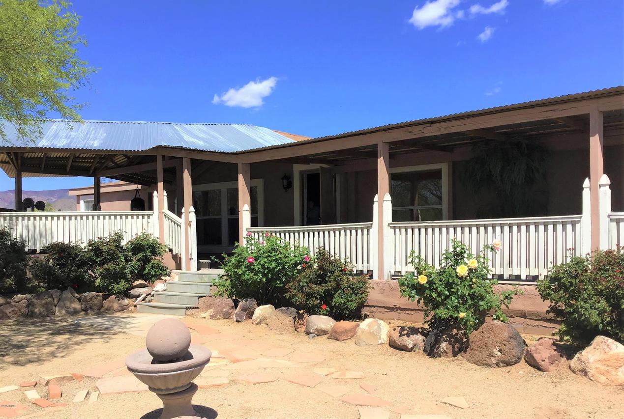 43729 N 16th St., New River, AZ 85087