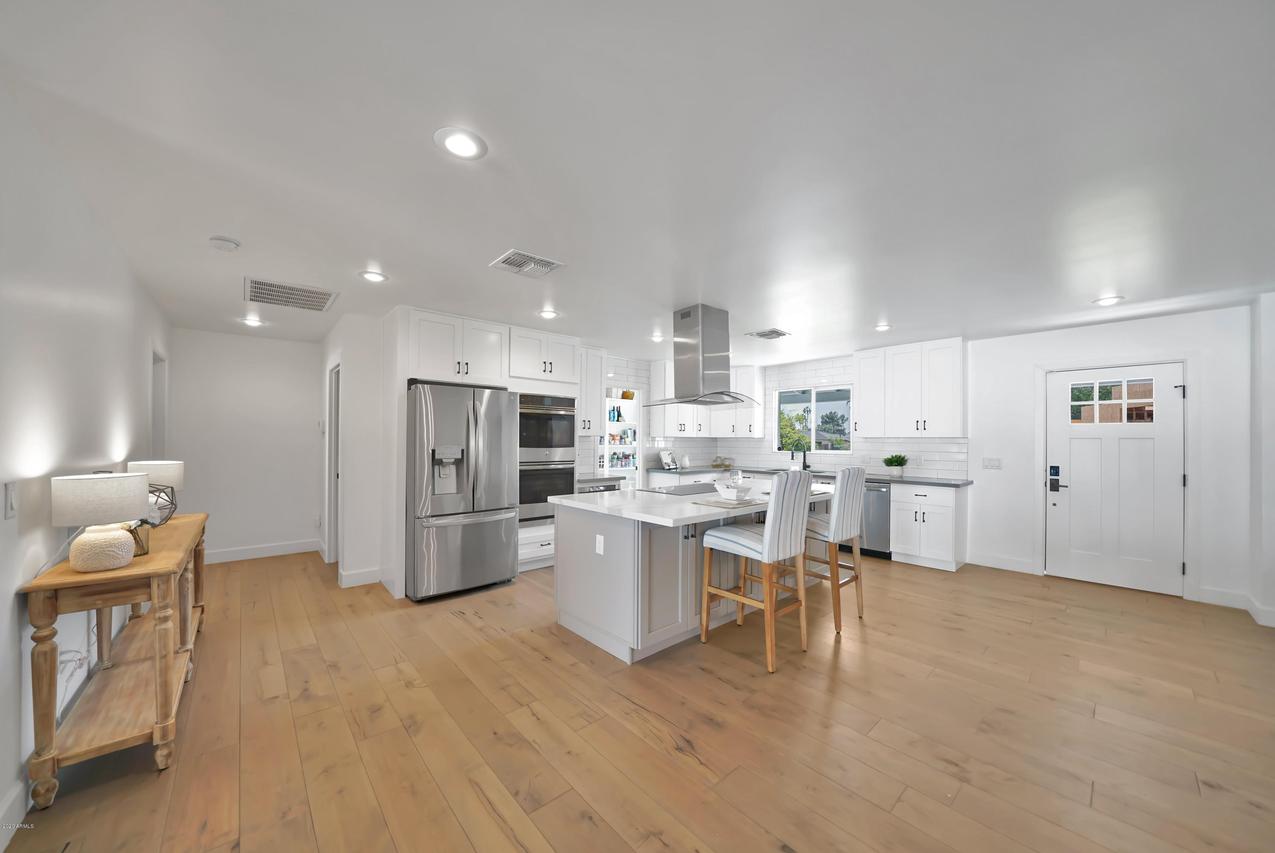 5201 N 34th St., Phoenix, AZ 85018