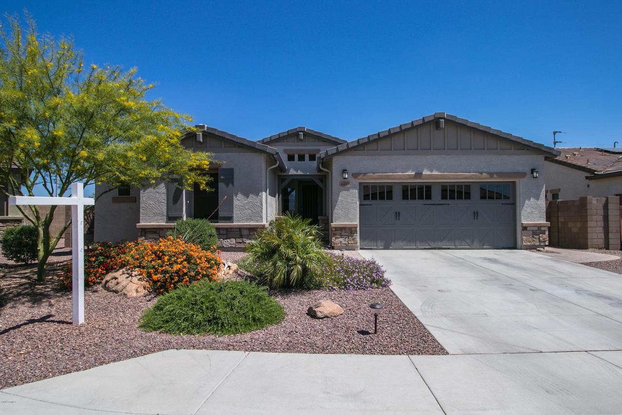 8439 N 171st Dr., Waddell, AZ 85355