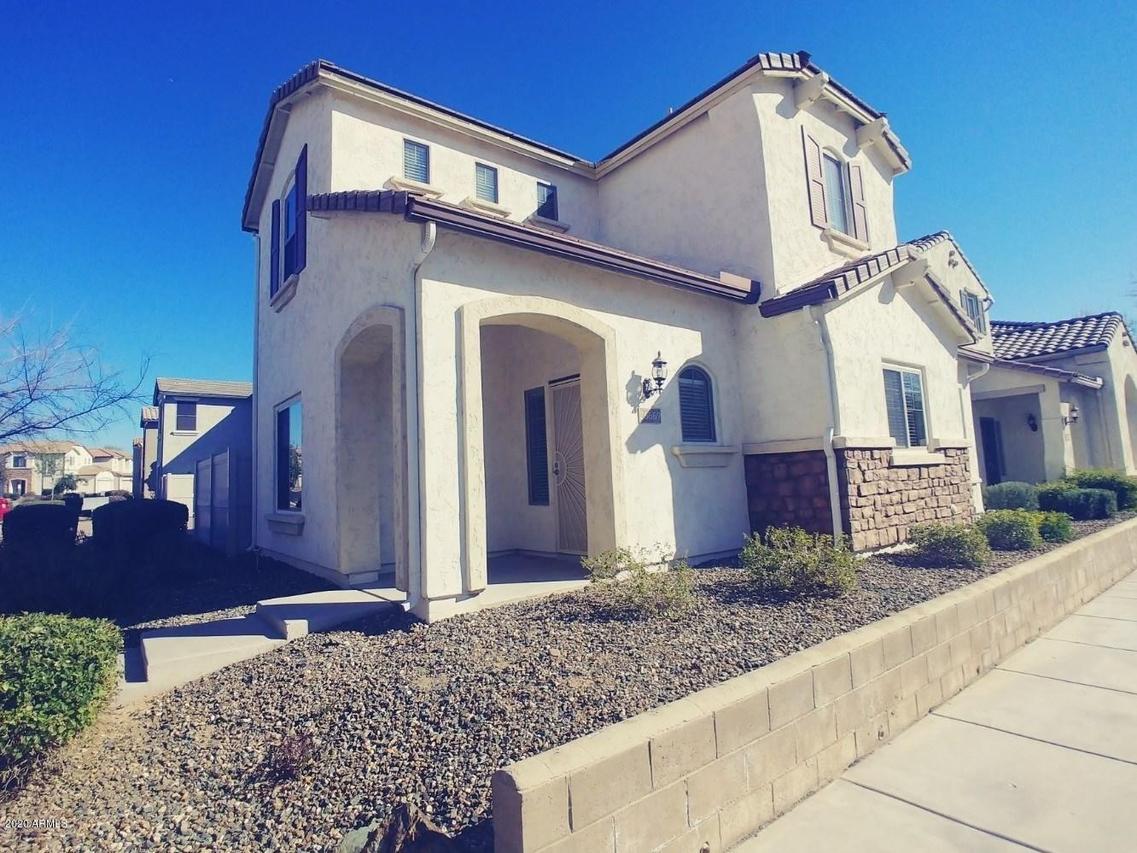 26669 N Babbling Brook Dr., Phoenix, AZ 85083