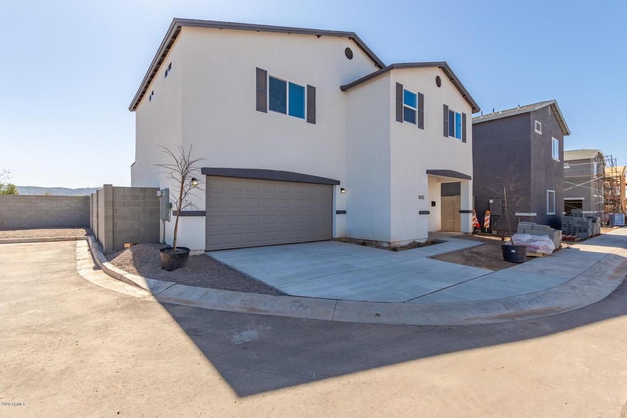 1014 E Odeum Ln., Phoenix, AZ 85040