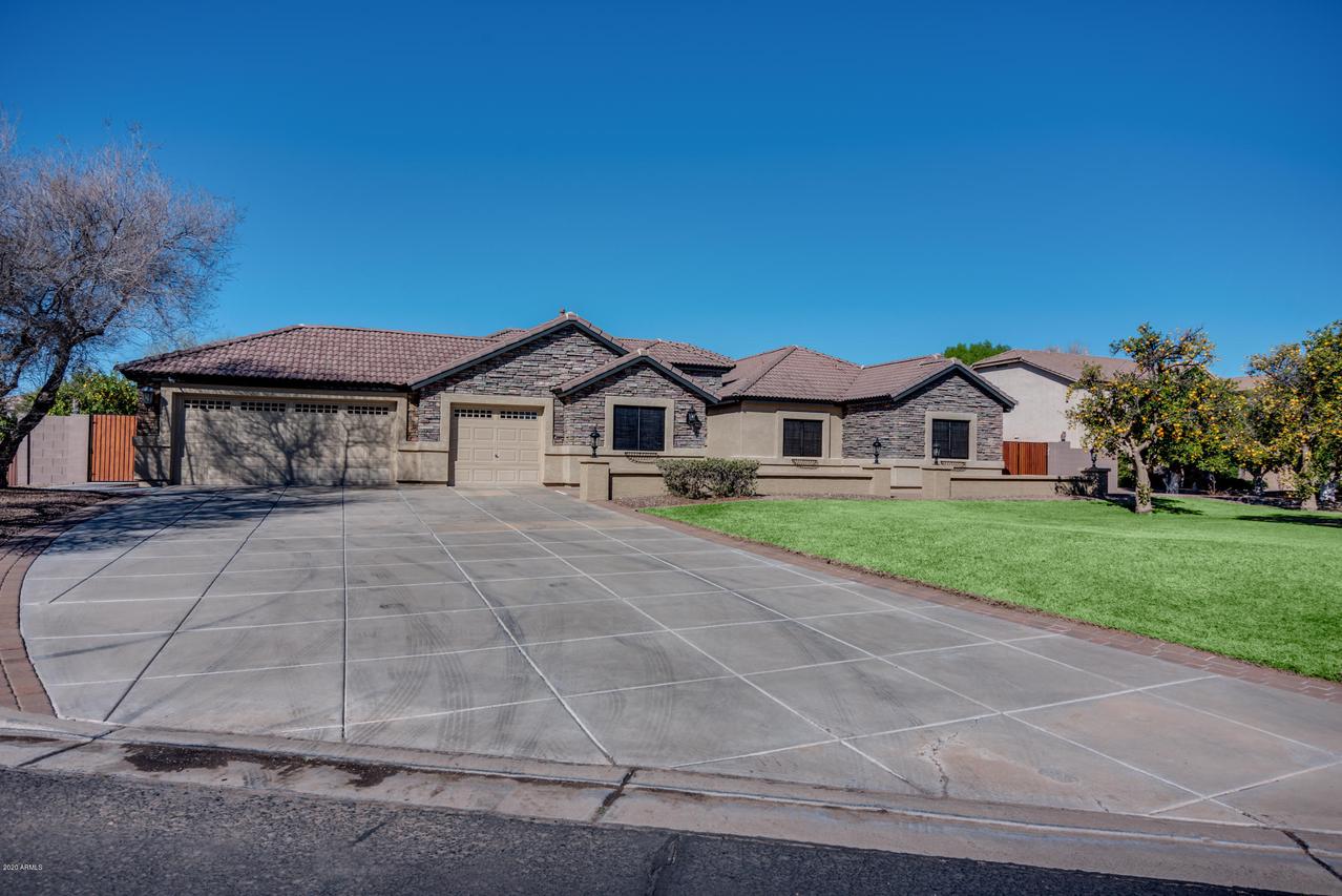 4320 E Fountain Cir., Mesa, AZ 85205