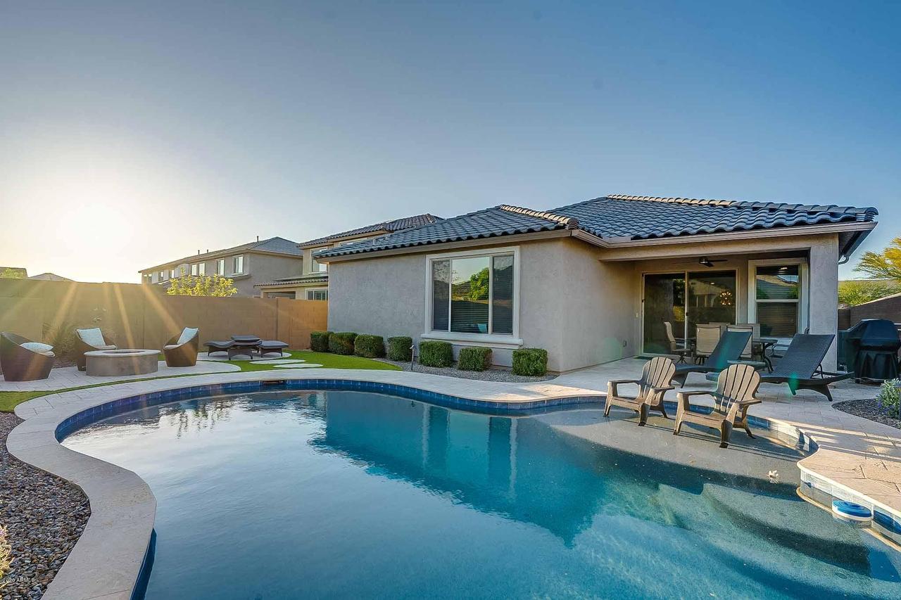 2315 W Mark Ln., Phoenix, AZ 85085