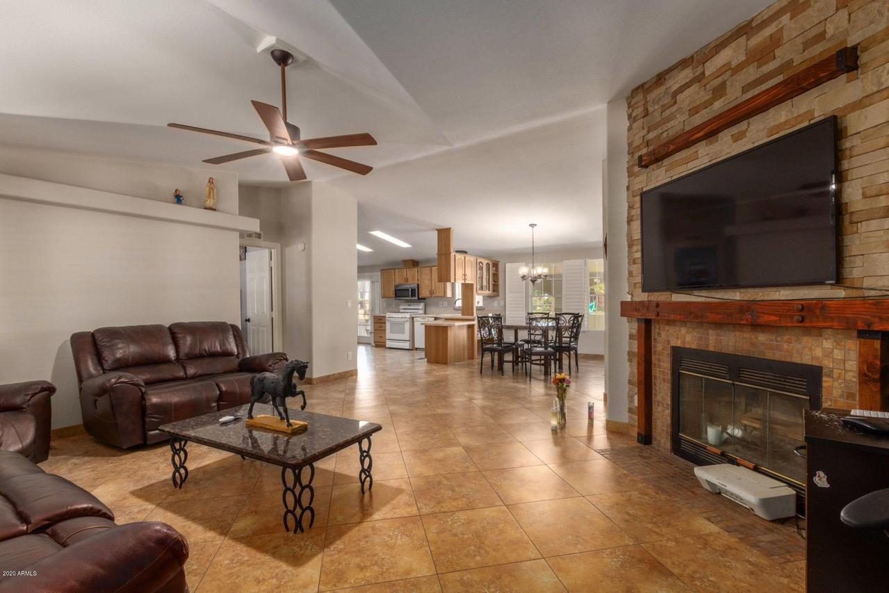 2513 S 195th Dr., Buckeye, AZ 85326