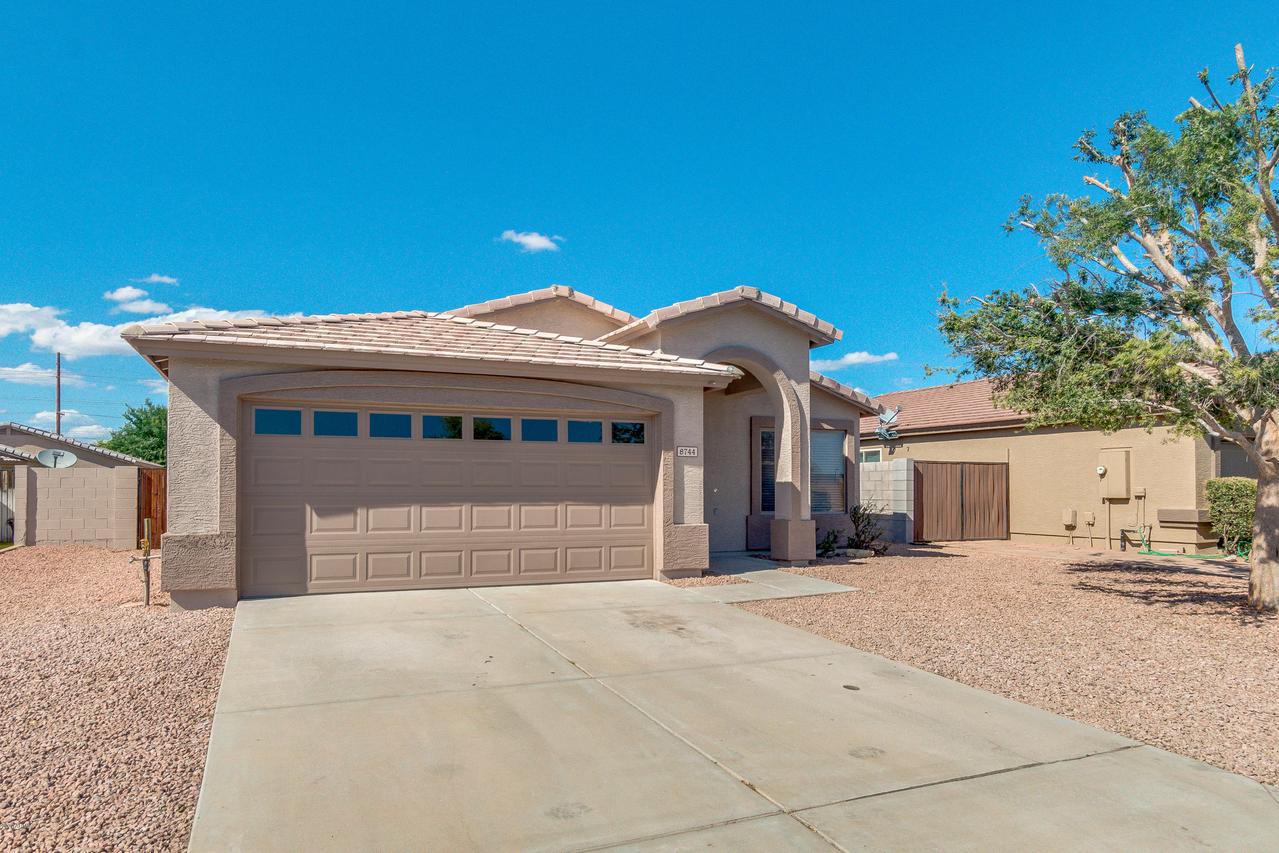 8744 W Royal Palm Rd., Peoria, AZ 85345
