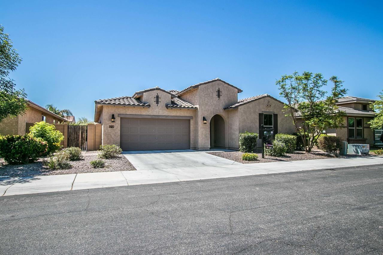 1437 E Warbler Rd., Gilbert, AZ 85297