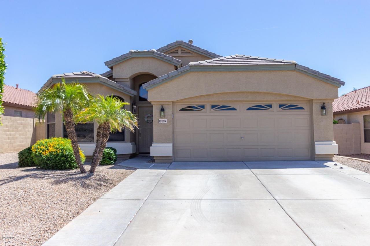 10209 W Country Club Tr., Peoria, AZ 85383