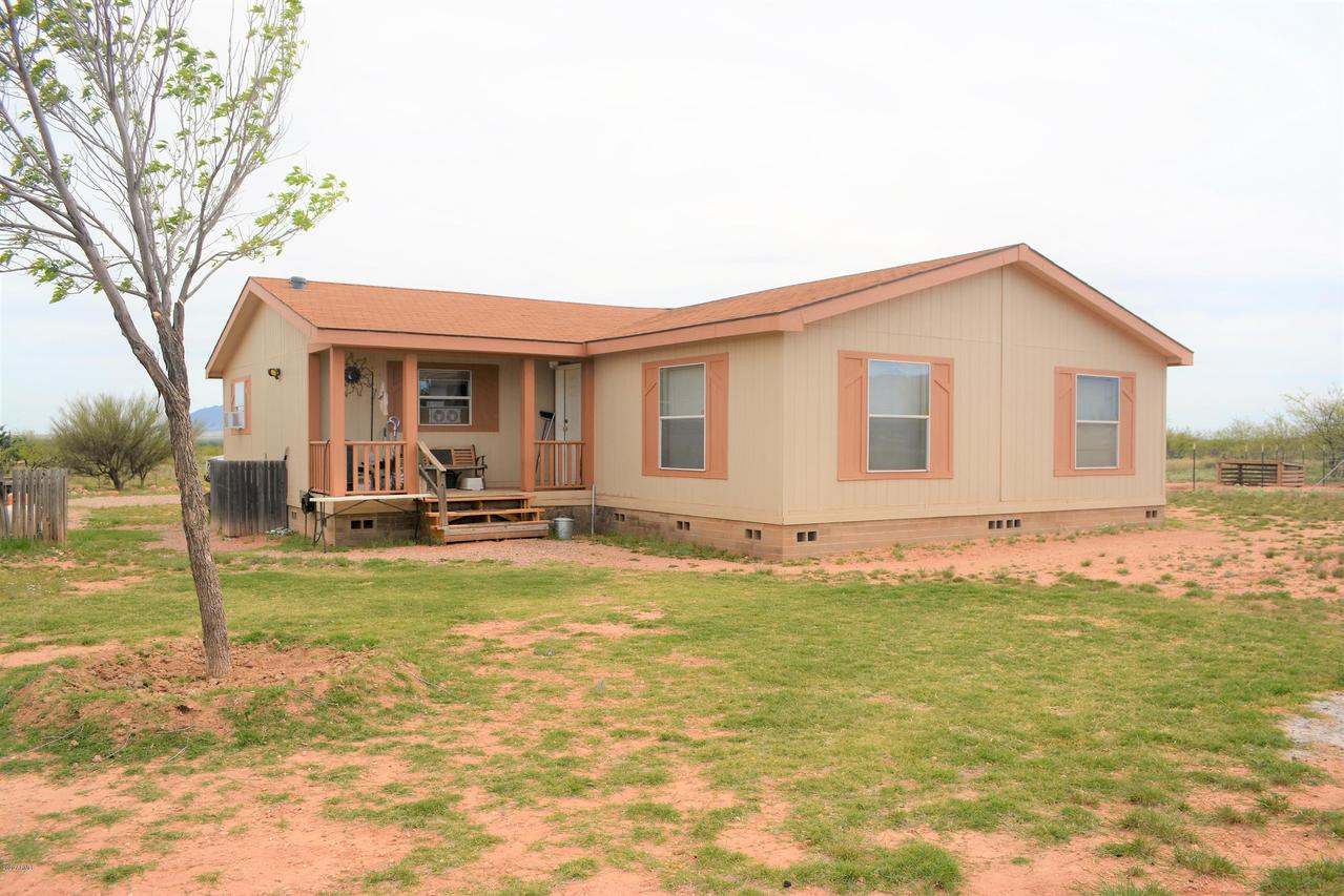 10500 E Rio Verde Dr., Hereford, AZ 85615