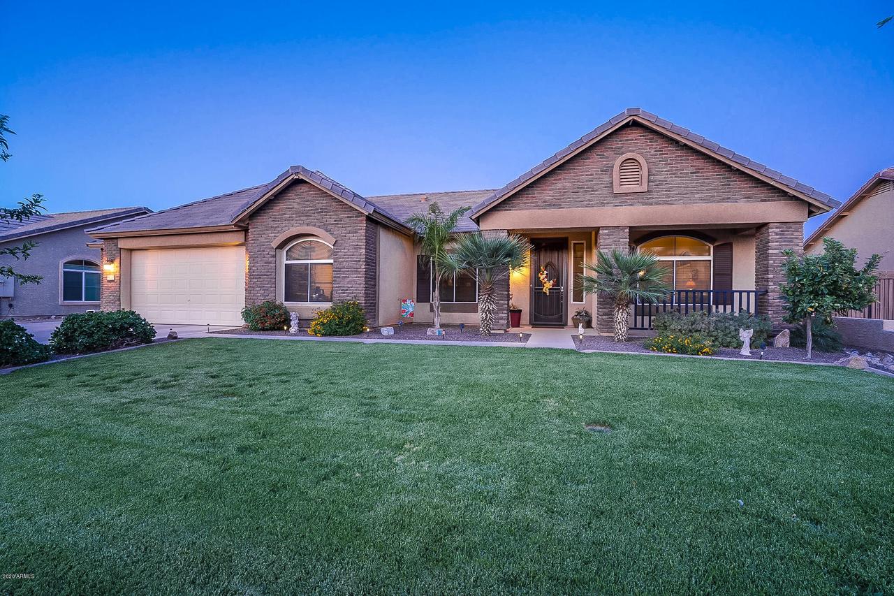 39525 N Oxford Way, San Tan Valley, AZ 85140