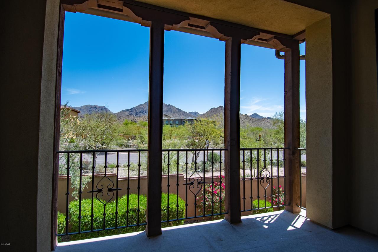 18650 N Thompson Peak Pkwy. #2042, Scottsdale, AZ 85255