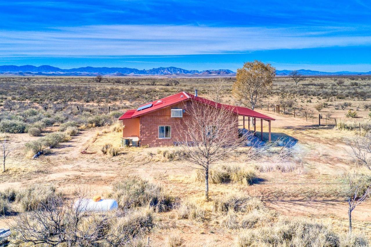 11500 S Duck Tank Rd., Pearce, AZ 85625