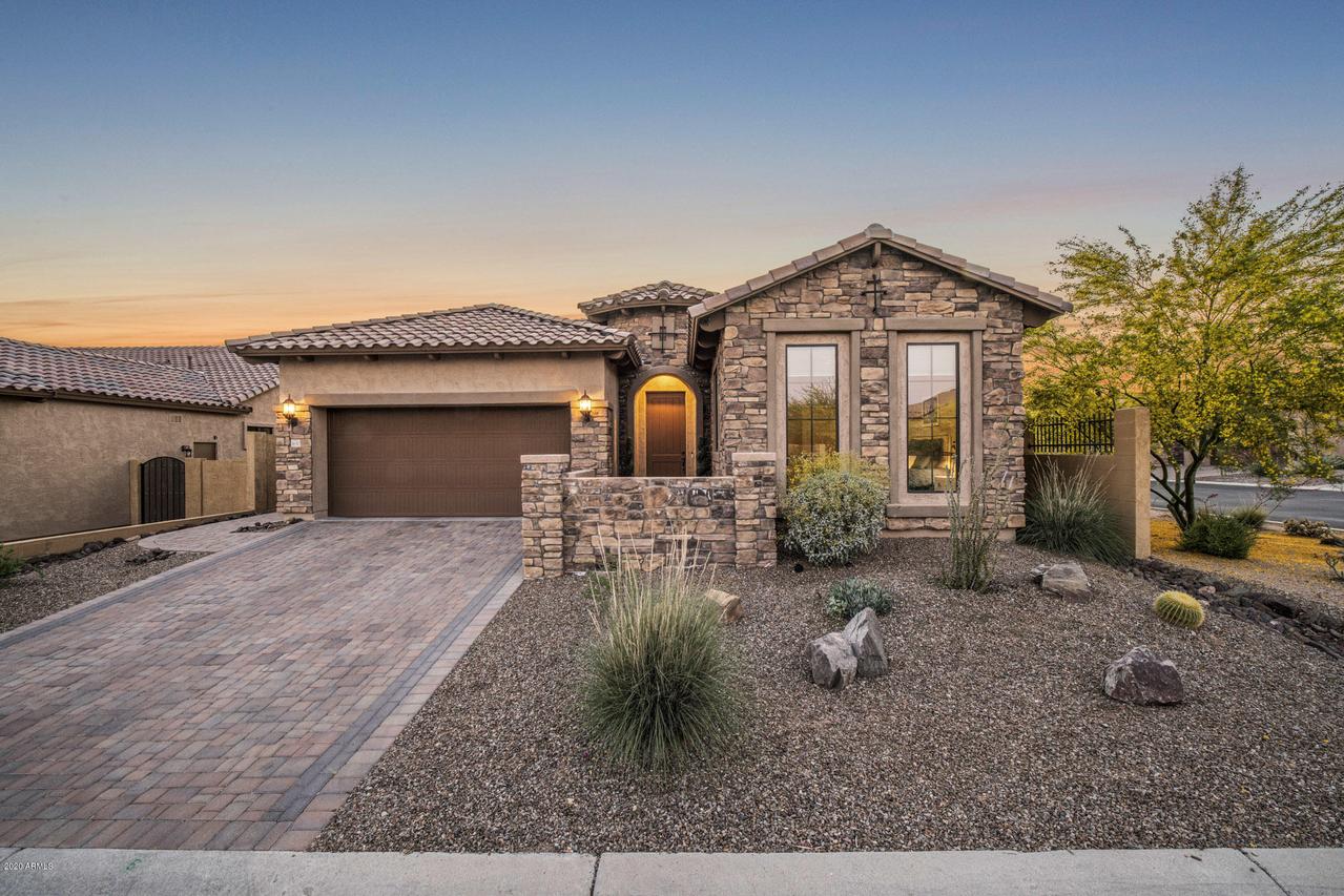 1650 N Red Cliff, Mesa, AZ 85207