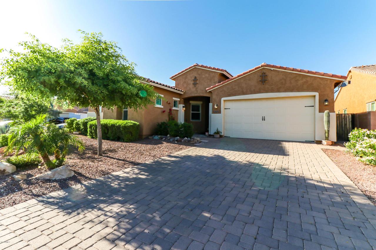 2608 W Balao Dr., Phoenix, AZ 85085