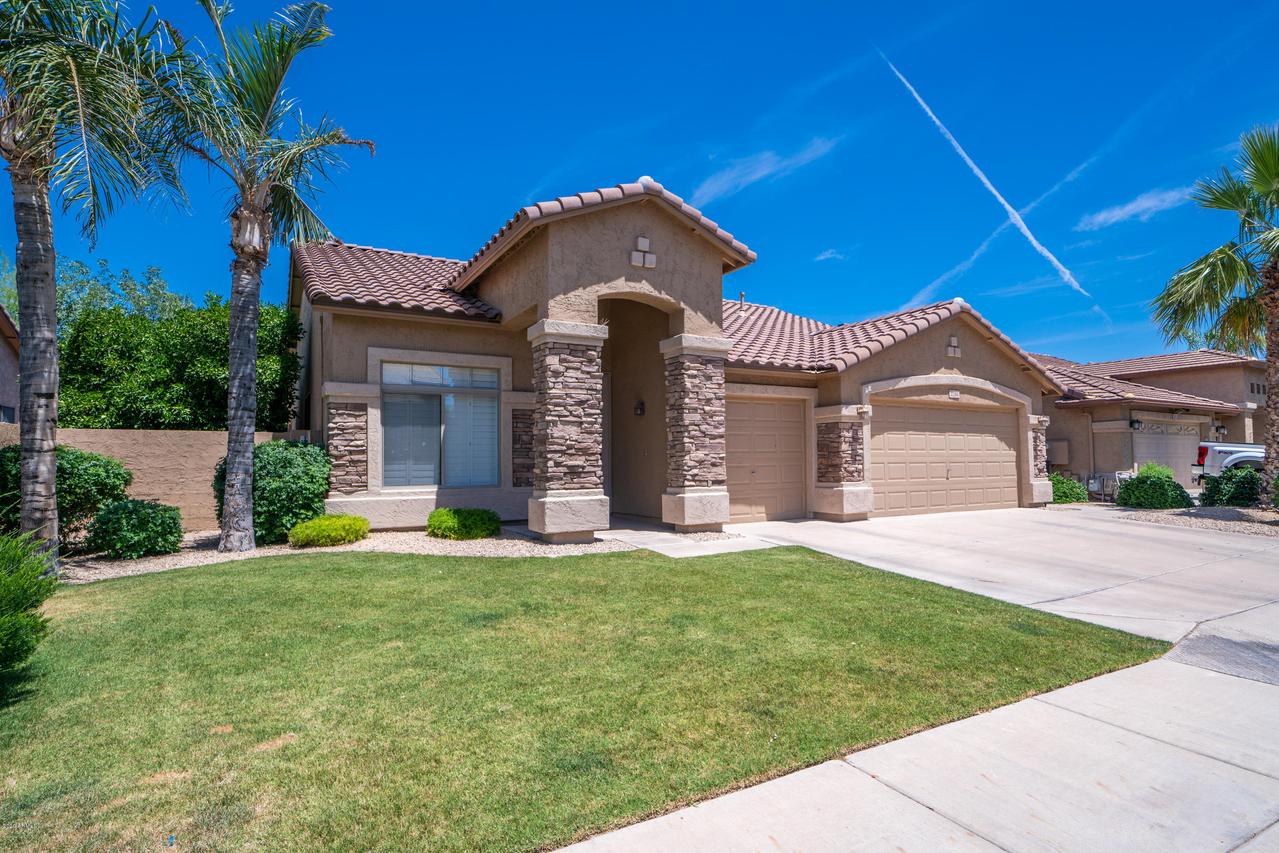 2216 W Periwinkle Way, Chandler, AZ 85248