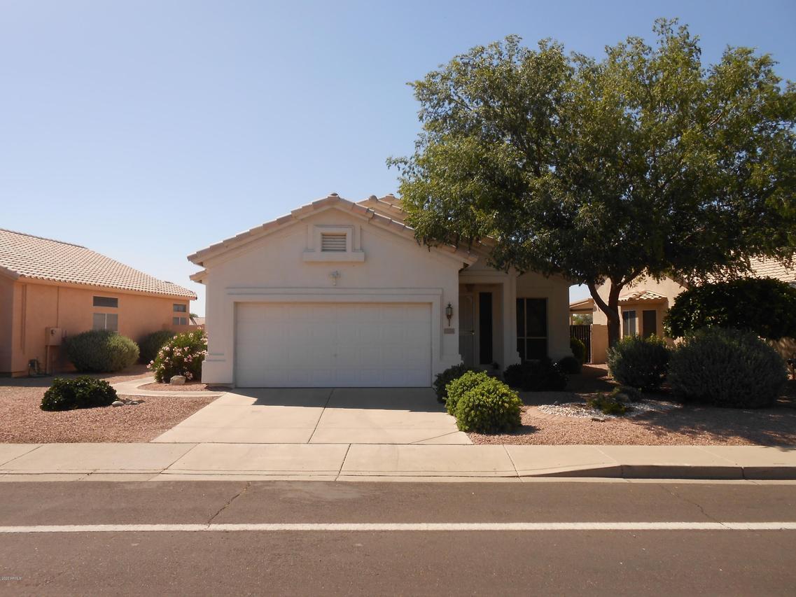 18334 N Coyote Lakes Pkwy., Surprise, AZ 85378