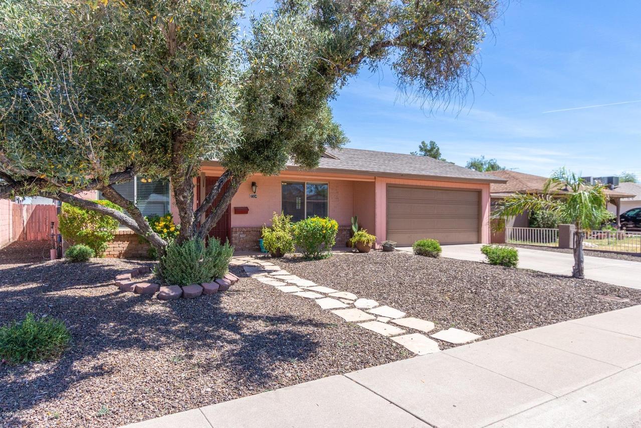 2334 E Poinsettia Dr., Phoenix, AZ 85028