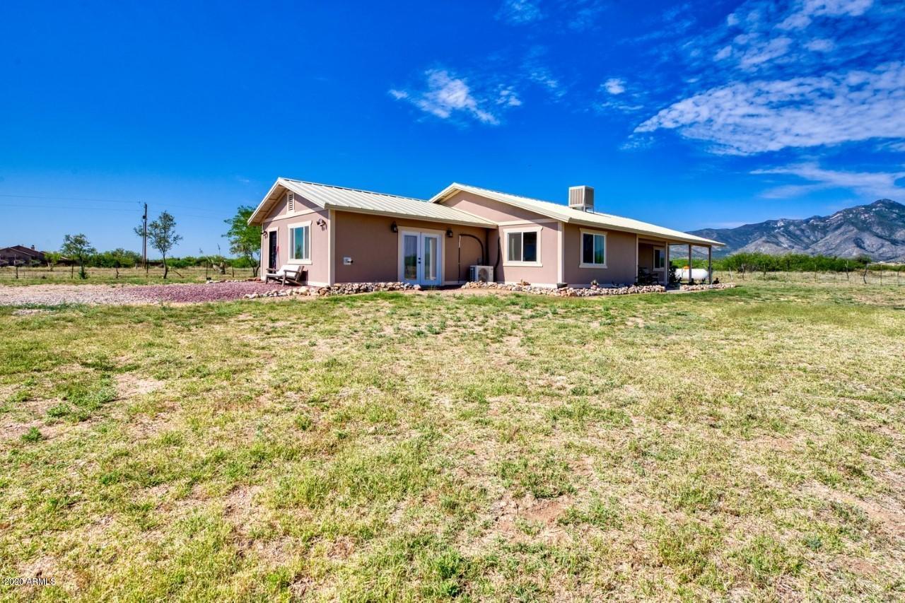 8075 E Bloomfield Rd., Hereford, AZ 85615