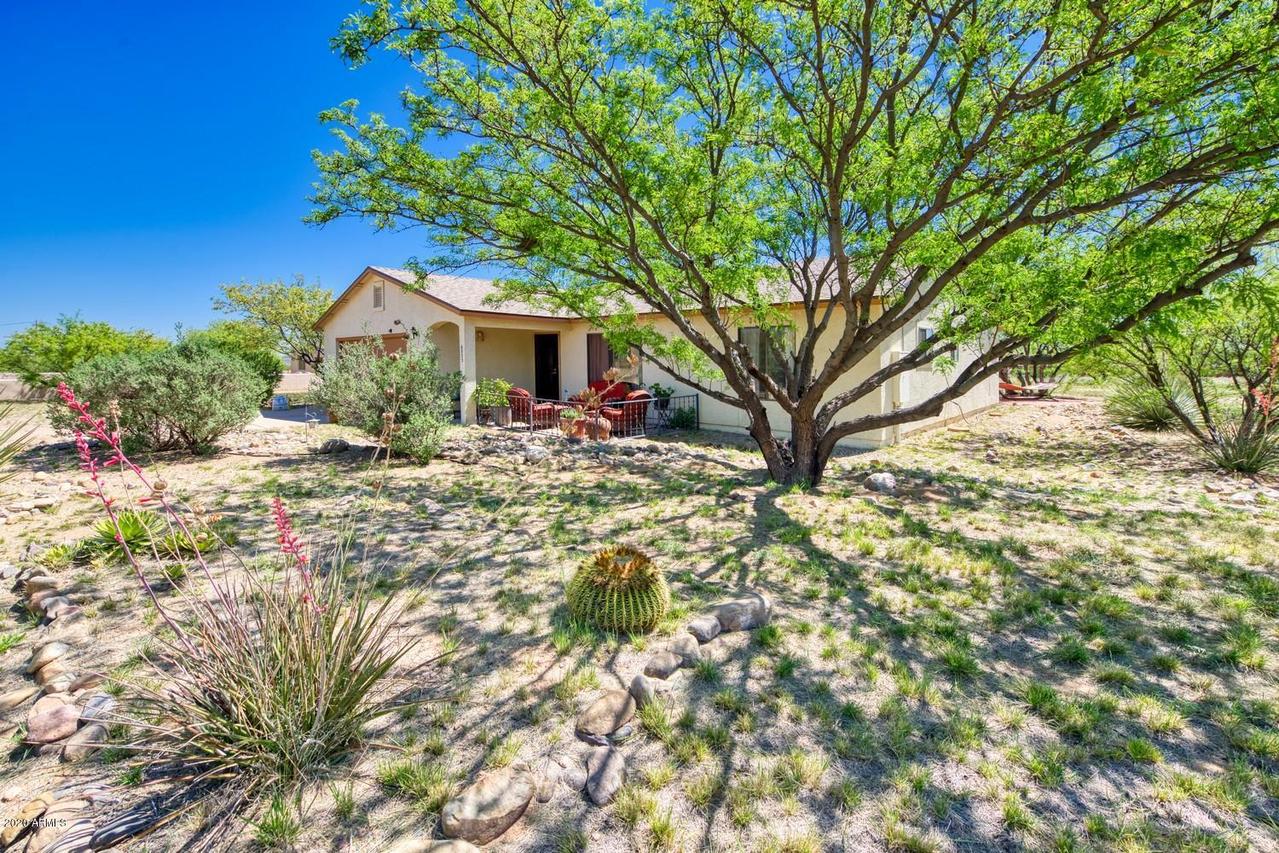 6523 S Calle De La Naranja, Hereford, AZ 85615