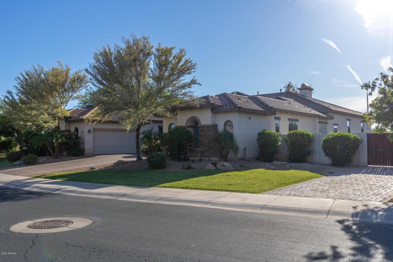 4882 N Barranco Dr., Litchfield Park, AZ 85340