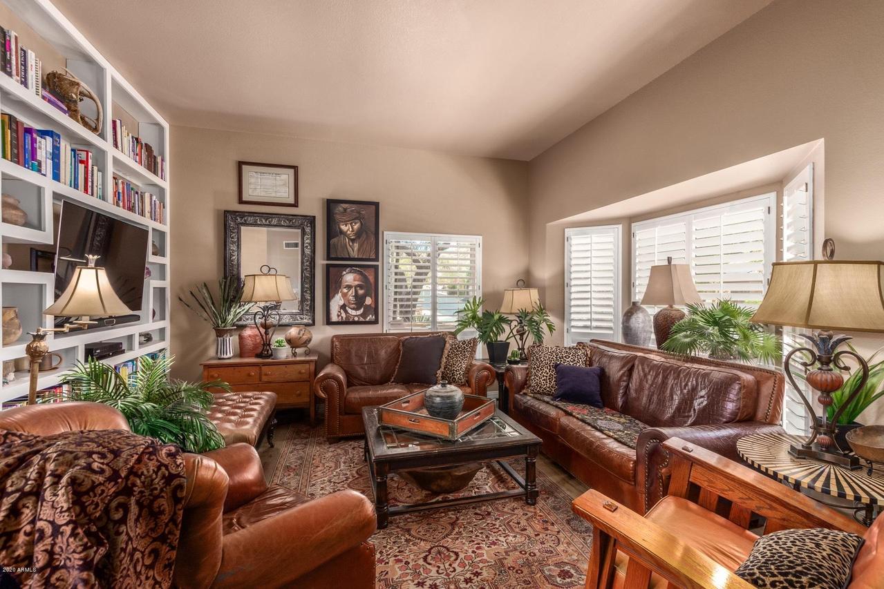 1023 E Desert Cove Ave., Phoenix, AZ 85020