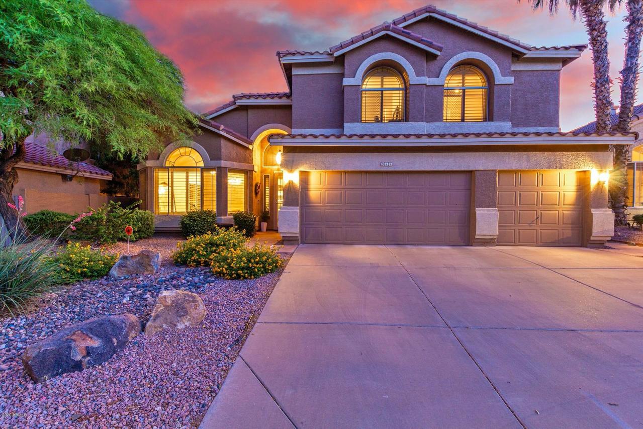 911 E Mountain Vista Dr., Phoenix, AZ 85048