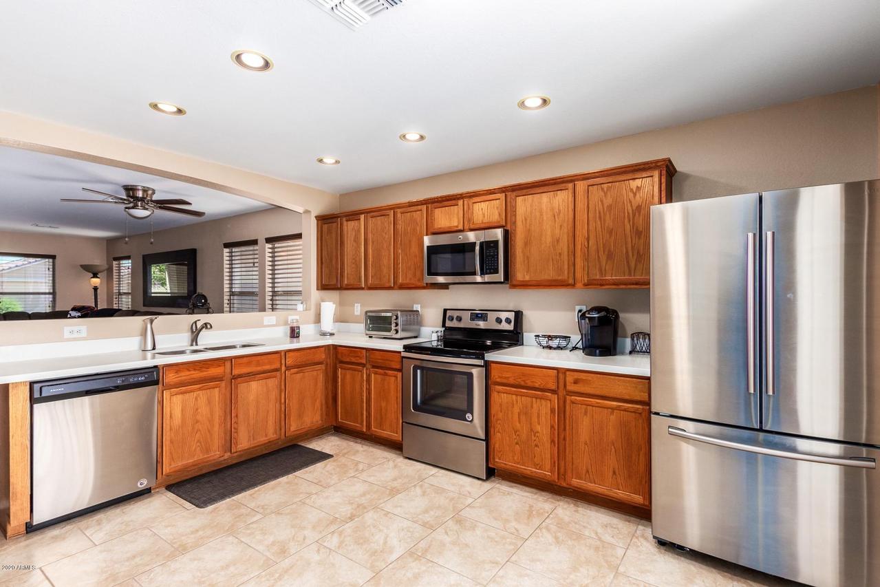 2828 W Yellow Peak Dr., Queen Creek, AZ 85144