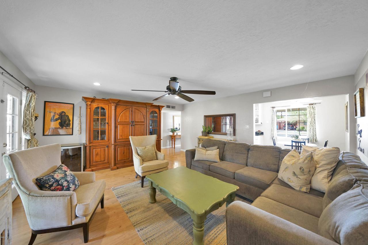 4827 E Weldon Ave., Phoenix, AZ 85018