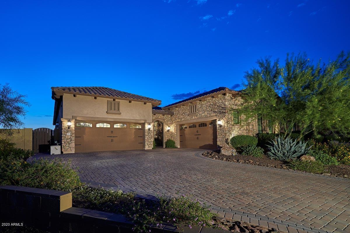 2010 N Steele Cir., Mesa, AZ 85207