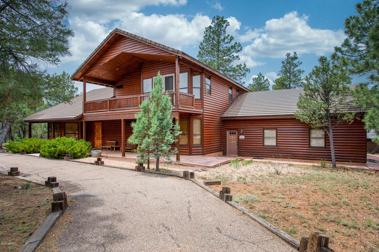 2311 Kitfox Cir., Overgaard, AZ 85933