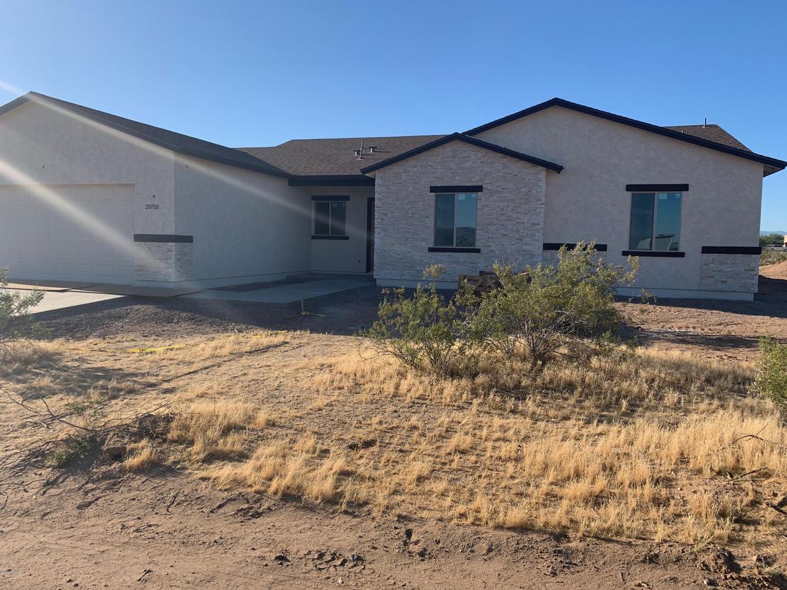 20710 W Sutherland Way, Wittmann, AZ 85361